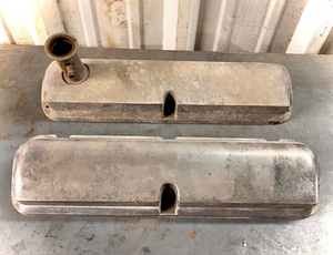 lot 287 image: 1979-1993 & V-8 Mustang Aluminum Valve Covers