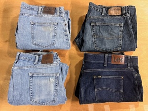 lot 293 image: Four Pairs of 42 x 30 Mens Jeans - Two (2) Wranglers, One (1) Signature Levi Strauss, & One (1) Lee
