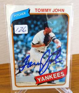 lot 126 image: AUTOGRAPHED HAND SIGNED 1980 Topps Tommy John #690 New York Yankees