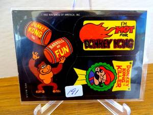lot 191 image: ORIGINAL 1982 Topps Donkey Kong Im Hot For Donkey Kong $$
