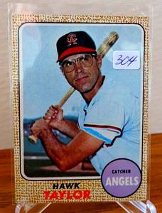 lot 304 image: VINTAGE 1968 Topps Hawk Taylor Angels #52