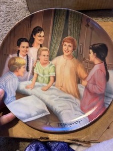 lot 240 image: KNOWLES  COLLECTOR PLATES - South Pacific  - HONEY BUNS  &  SOME ENCHANTED EVENING  & KING & I -  WE KISS THE SHADOW ,  SOUND OF MUSIC - My Favorite Tthings