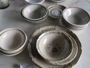 lot 63 image: various size bowls, tea plate, plates