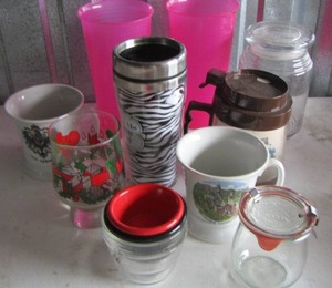 lot 64 image: lot of drinking glasses, sauce bowls
