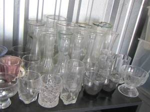 lot 105 image: vases, drinking glasses