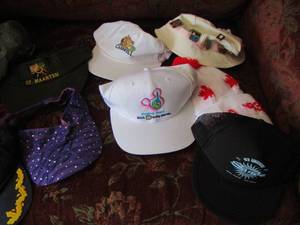lot 147 image: ball caps