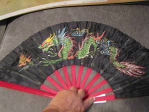 lot 11 image: Green Dragon hand fan 24