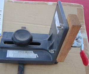 lot 192 image: Horizontal Toggle Clamp Flat Base All Arm Types GH-201B
