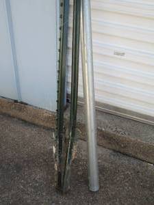 lot 207 image: T Post  X 2  and a metal pole