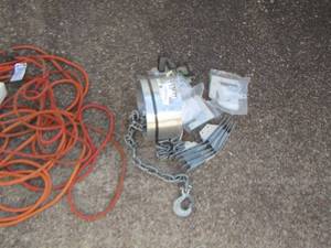 lot 215 image: extension cord- chains and more