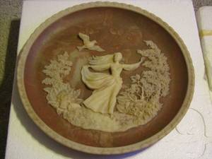 lot 220 image: BRADEX Incolay Stone Collectors Plate  TO A SKYLARK PLATE -#12528  #3 IN THE SERIES OF THE ROMANTIC  POETS   THE KISS PLATE NUM. 03861 #5 IN THE SERIES