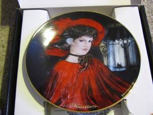 lot 222 image: MUSETTA  -  BENENUTI - #326A, BRANDEX COLLECTOR PLATE  - MJUSEO TREATRALL ALLA SCALA  with  COA