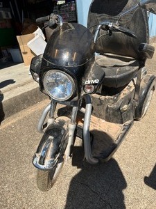 lot 28 image: DRIVE MAVERICK 3 WHEEELED SCOOTER OVERSIZED