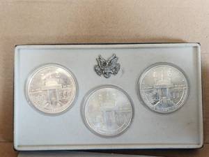 lot 2 image: 1984 Uncirculated Olympic Silver Dollars - Collector Set P,D,S