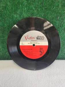 lot 27 image: Vintage Star Wars - The Ewoks join the fight - 45 record
