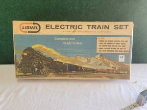 lot 44 image: Vintage Lionel train set box - box only