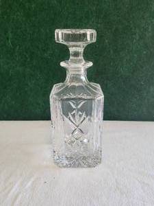 lot 46 image: Liquor glass decanter