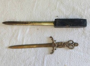 lot 49 image: Vintage brass letter openers