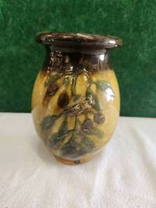 lot 110 image: Vintage Honey Bee vase