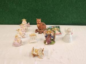 lot 254 image: Selection of figurines