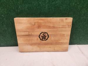 lot 259 image: Wood cutting block