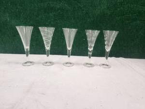 lot 289 image: Selection of 5 Mikasa Cheer Cordial glasses