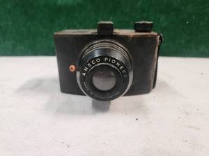 lot 349 image: Vintage Ansco Pioneer camera