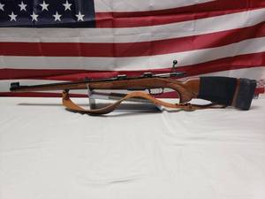 lot 102 image: ABSOLUTELY STUNNING CZ 550 .308 FS Mannlicher w Walnut Stock & Galco Leather Sling