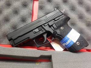 lot 302 image: NICE Sig Sauer P229 Stainless .40 S&W Pistol w EXTRA 357 Barrel, 2 Magazines & Case.  SEE DESCRIPTION FOR MORE INFORMATION