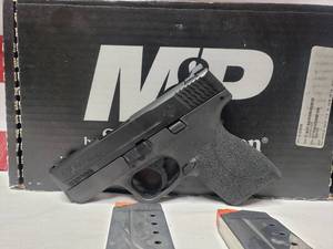 lot 652 image: Smith & Wesson M&P 45 Shield .45 Auto Pistol w 2 Magazines