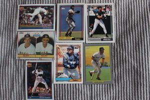 lot 164 image: Valued Collectable Baseball Cards as shown