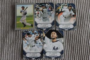 lot 177 image: Derek Jeter Baseball Cards