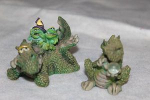 lot 38 image: Vintage Moody Dragon Figurines