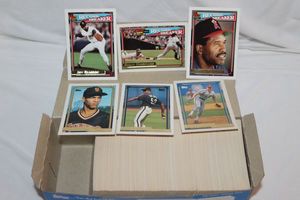 lot 208 image: Large Amount of 1992 Topps Gold Baseball Cards.. There are some Gems among them