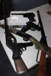 lot 79 image: Variety of BB Guns and Airsoft Pellet Guns, Condion unknown