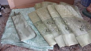 lot 237 image: Valances