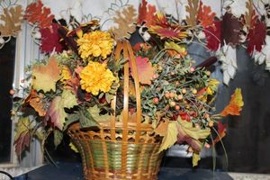 lot 281 image: Fall Floral Arrangement in Basket