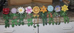lot 285 image: Resign Dangling Flowers