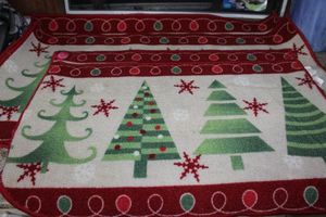 lot 298 image: Christmas Rugs, 4 total, 2 different Sizes