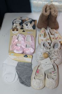 lot 344 image: Infant Girls Shoes and Socks, Unworn