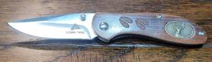 lot 68 image: Ozark Trail Deer Tracks Knife