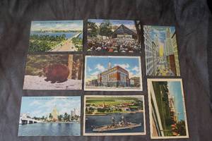 lot 141 image: Eight VIntage US Post Cards