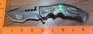 lot 121 image: Dark Side Blades Green Skull S Curve Pocket Knife