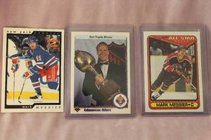 lot 147 image: Set of Three Mark Messier Hockey Trading Cards