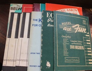 lot 54 image: Vintage Learn the Piano and Music for Clarinet Music Books Lot