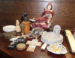 lot 52 image: Random Vintage Misc. Lot Including Harlequin Clown Music Box That still works