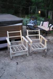 lot 127 image: Pair of Vintage Mid Century Patio Garden Outdoor Arm Chairs