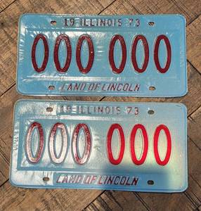 lot 12 image: Pair of Matching 1973 Illinois License Plates