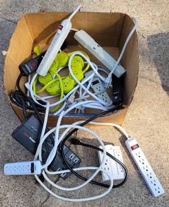 lot 123 image: Lot of Misc. Power Strips