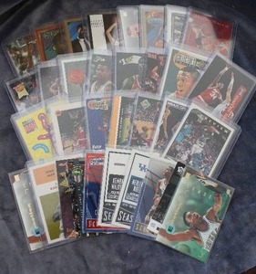 lot 206 image: Lot of Random Basketball Trading Cards